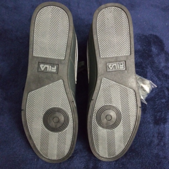 NWOB Fila Tennis Shoe - Picture 5 of 5